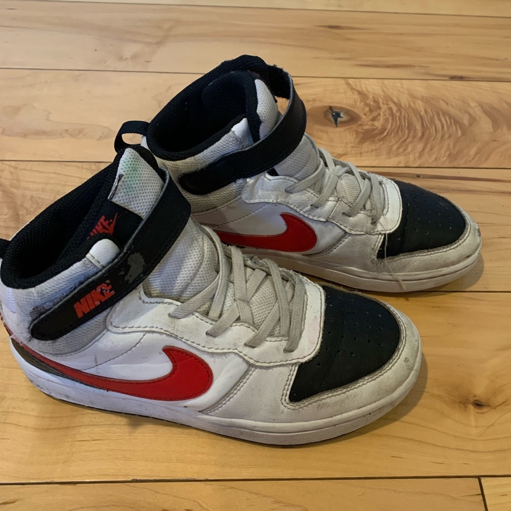 Size 3 Youth Nike Shoes